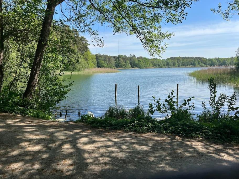 Villa Am See - Naehe Berlin Biesenthal 外观 照片